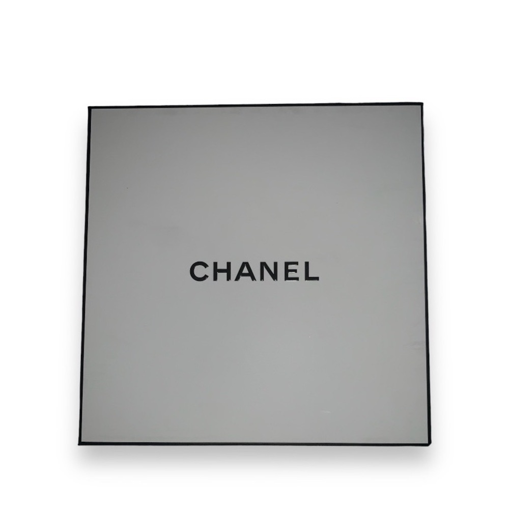 🤍 CHANEL Box with Tissue Paper/Shredded Filler and Cardholder 🖤
